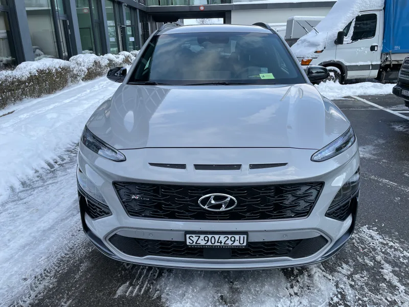 Hyundai Kona in Grau