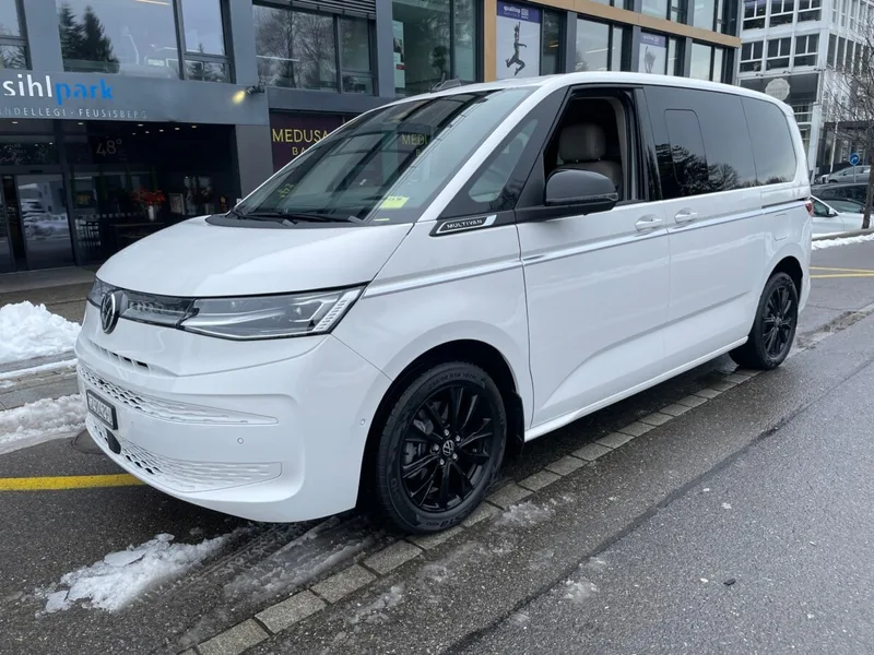 Volkswagen Multivan, colore Weiss