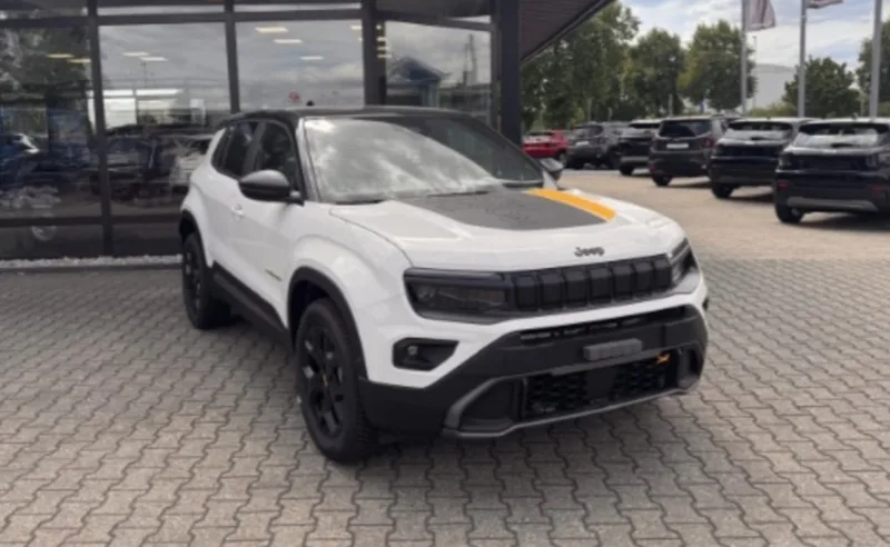 Jeep Avenger in Weiss