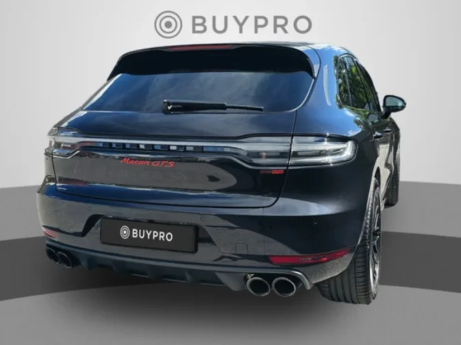 Porsche Macan, colore Schwarz