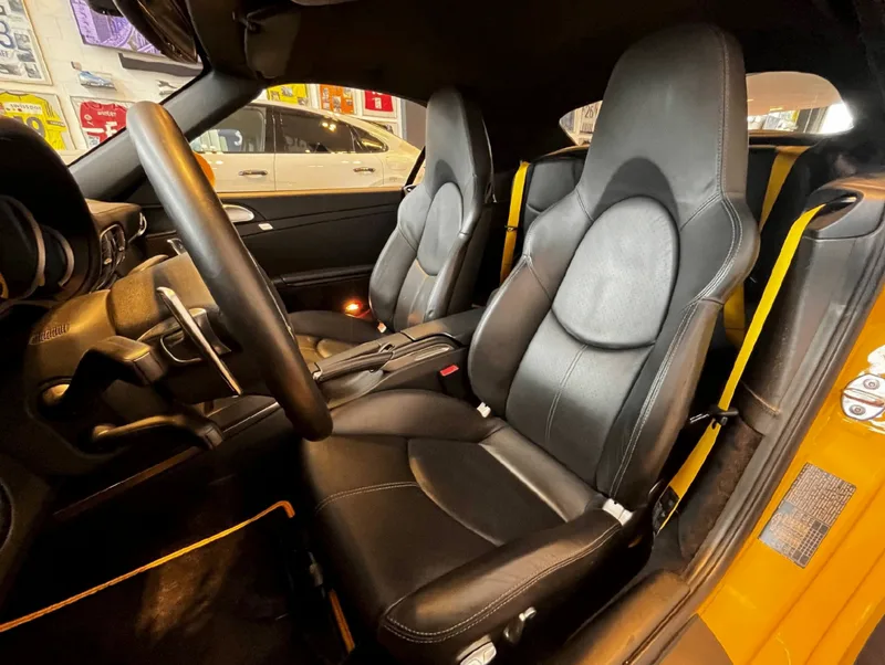Porsche 911, colore Gelb
