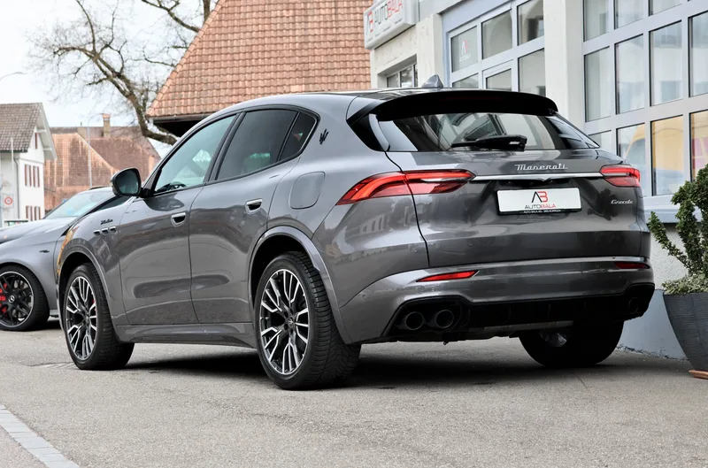 Maserati Grecale in Grau
