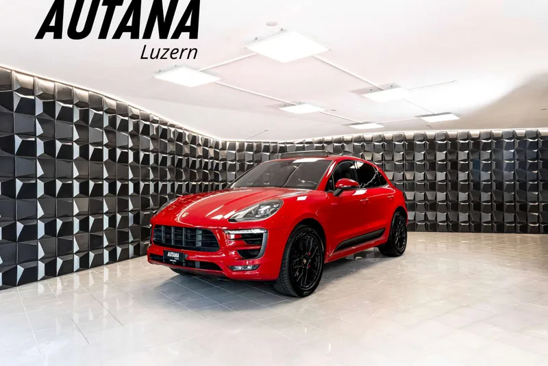 Porsche Macan, colore Rot