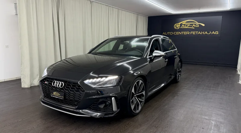 Audi RS4 Avant, colore Schwarz