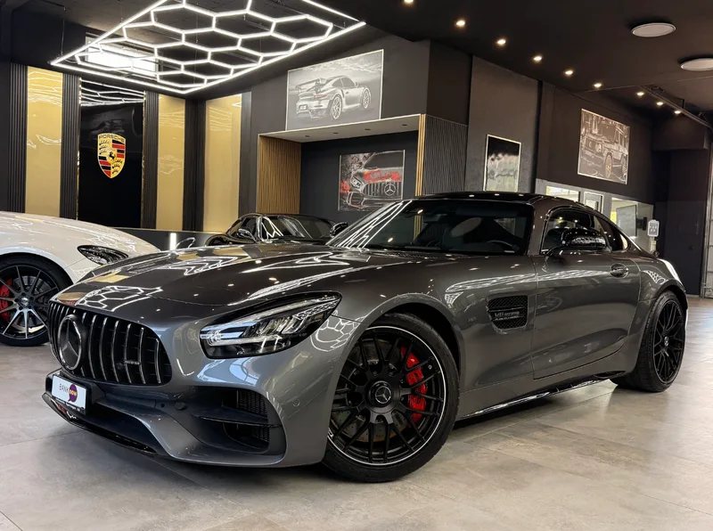 Mercedes-Benz AMG GT C in Grau